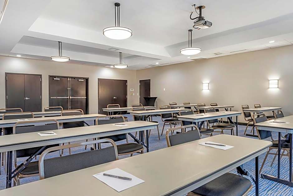 Cambria Hotel Minneapolis Maple Grove