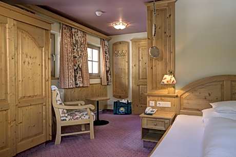 Classic Double Room with Balcony