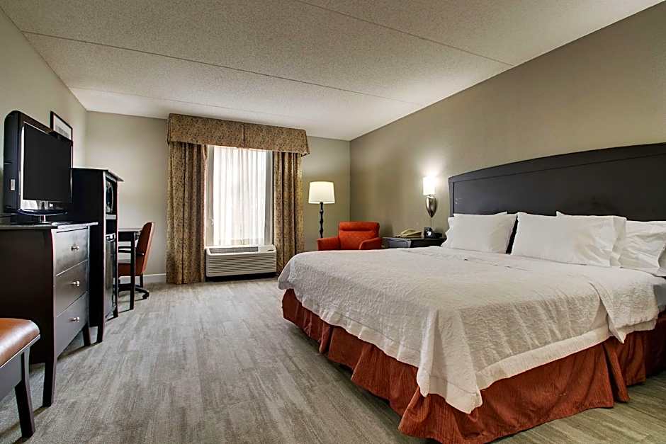 Photo 1 of 2 of 1 King Bed, Mobility Accessible, Roll in Shower