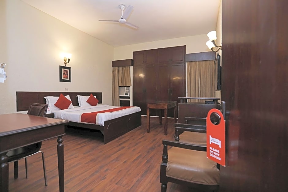 OYO 1219 Hamilton Hotel