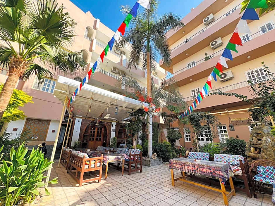 Amon Hotel