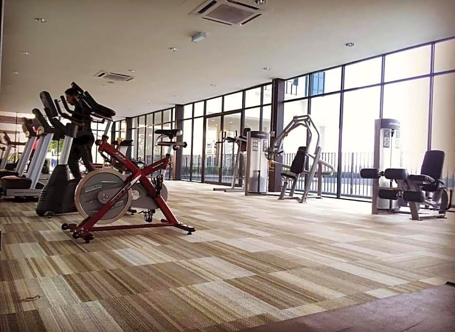 Trefoil Setia Alam- Simple No 5- Near Setia City Mall & Convention Centre