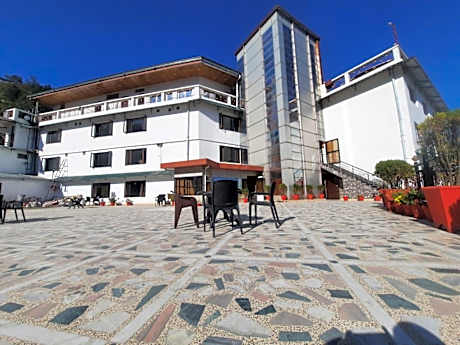 Hotel Basera