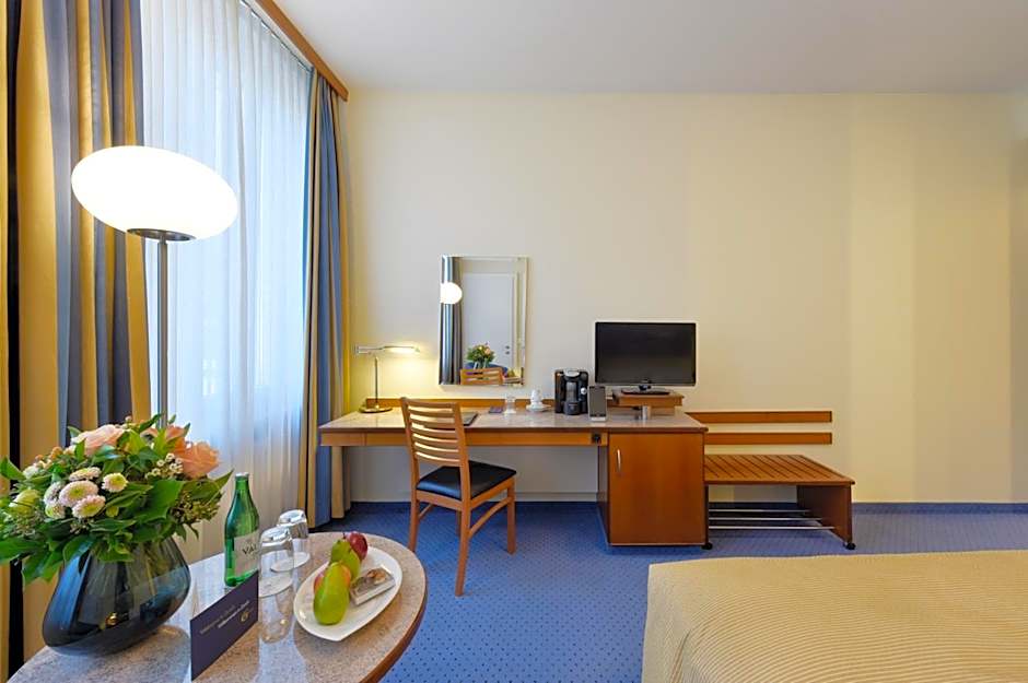 Glarnischhof by TRINITY