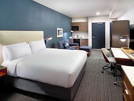 Junior King Suite with Sofa Bed