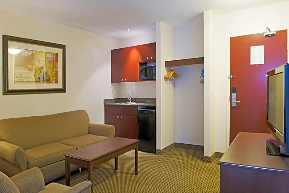 Holiday Inn Express Hotel & Suites - Slave Lake By IHG