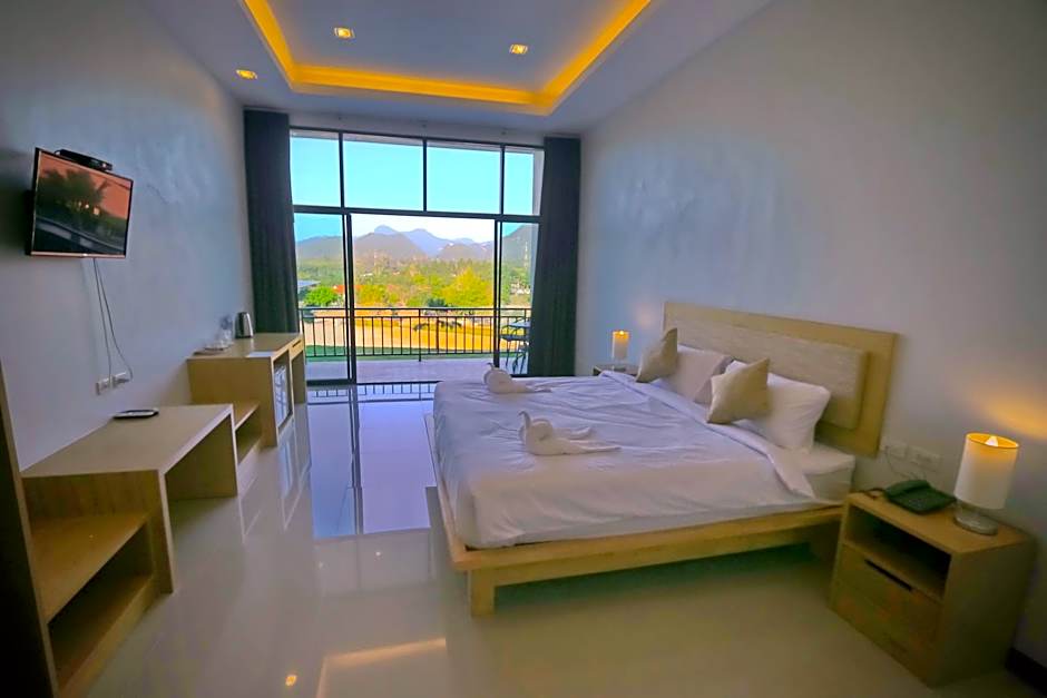 Takhun Mountain View