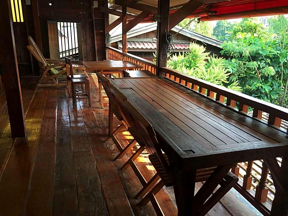 Baan Are Gong Riverside Homestay