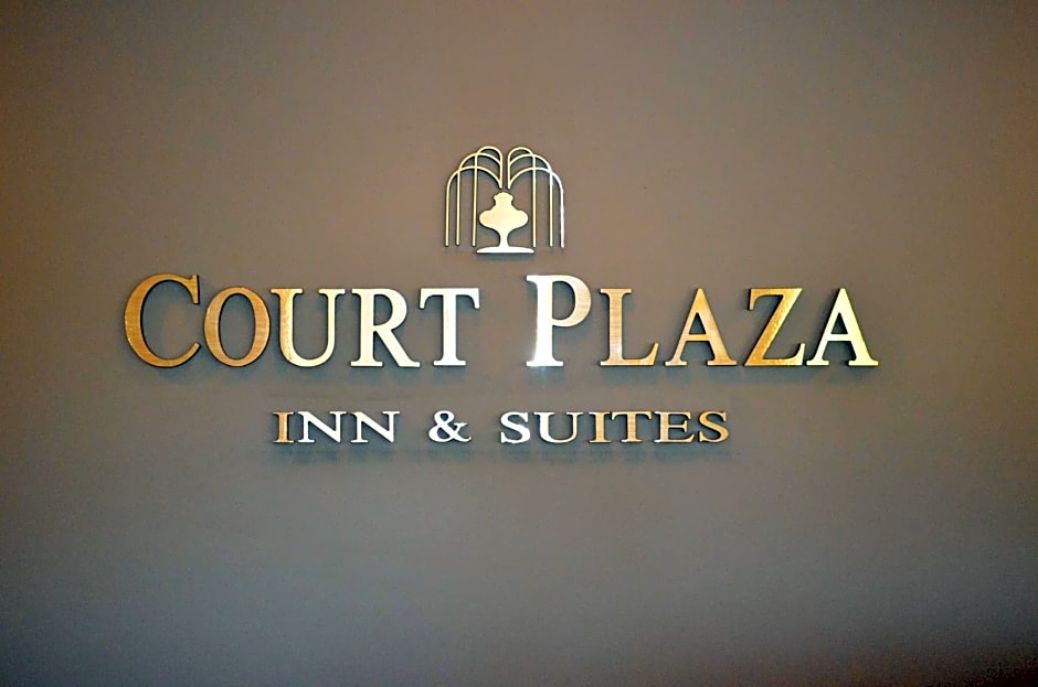 Court Plaza Inn & Suites of Mackinaw