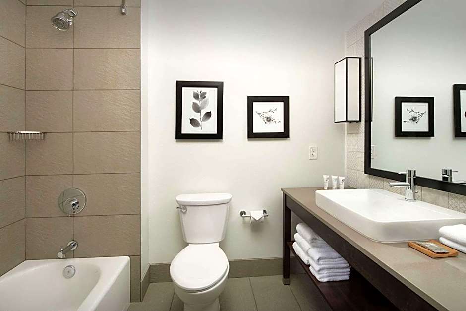 Country Inn & Suites by Radisson, Seattle-Tacoma International Airport, WA