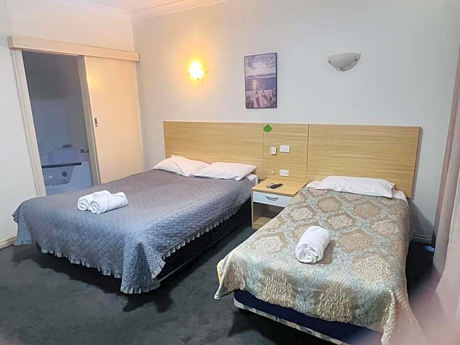 Jacksons Motor Inn