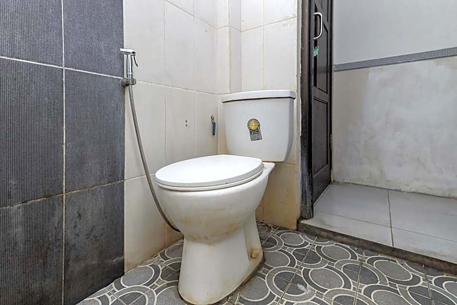 RedDoorz near Stasiun Malang Kota Lama 2 – Malang, MO