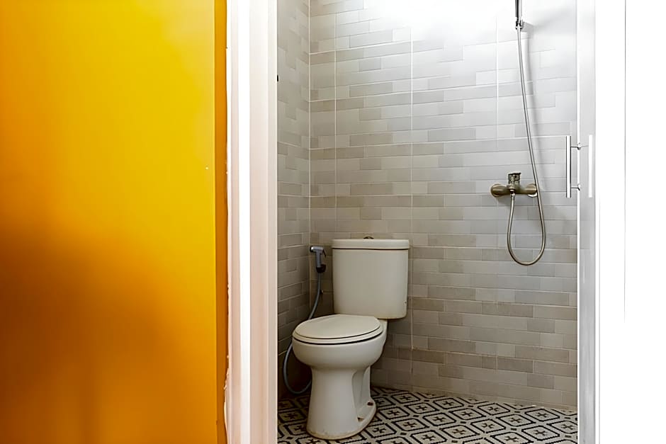 RedDoorz Hostel @ DI Panjaitan Simpang Lima