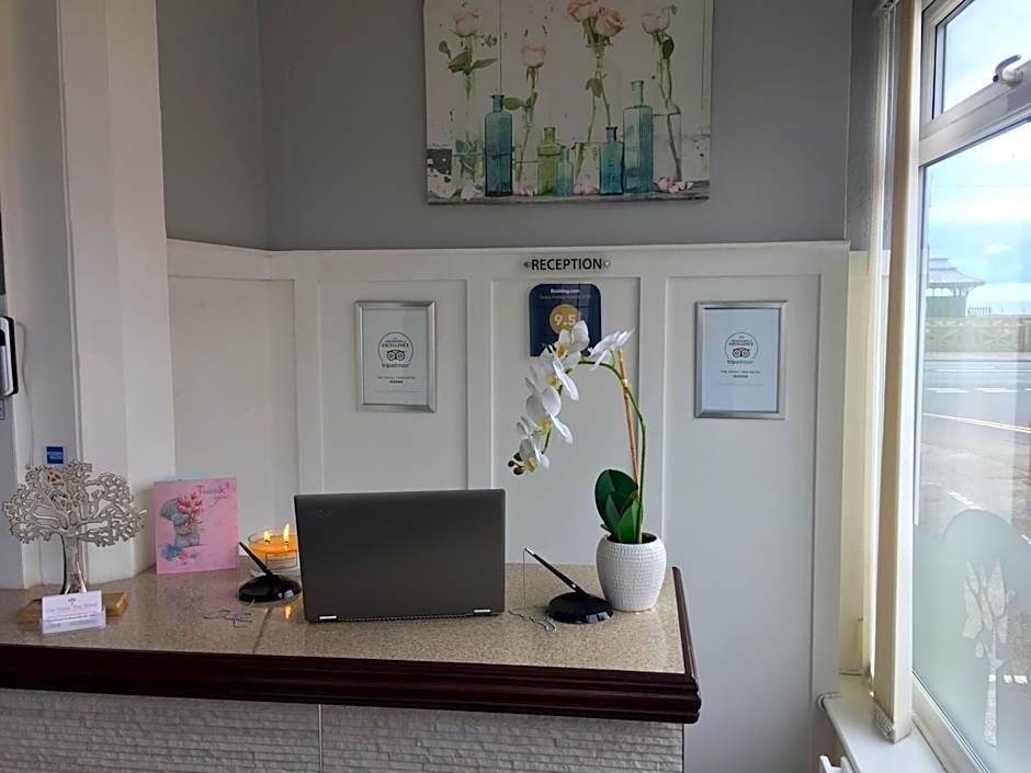 The Fossil Tree Hotel