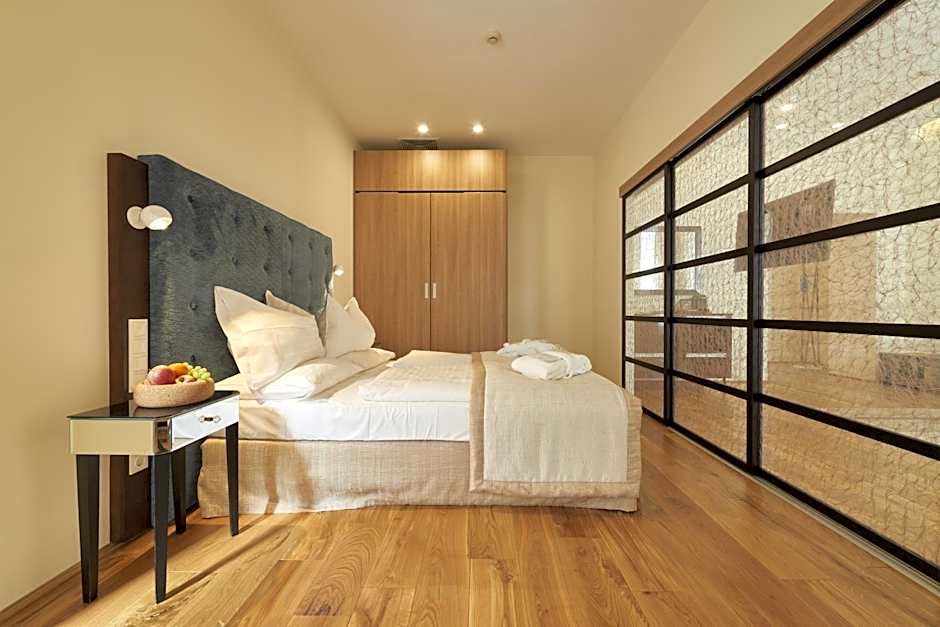 HiLight Suites Hotel