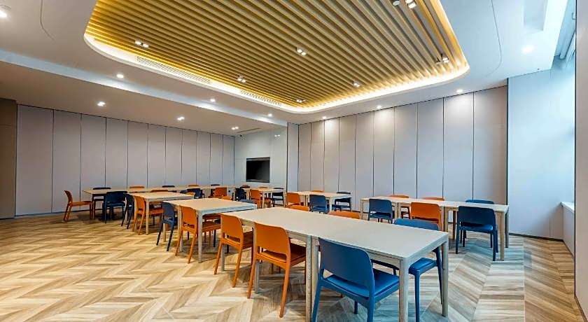Holiday Inn Express Jiangmen East Station By IHG