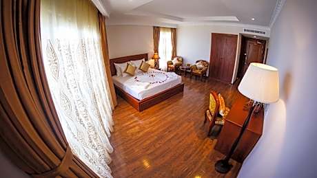 Deluxe Double or Twin Room with Sea View