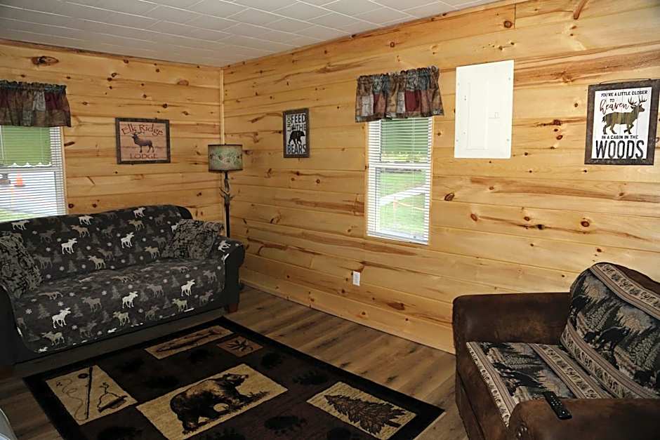 Rowe's Adirondack Cabins of Schroon Lake