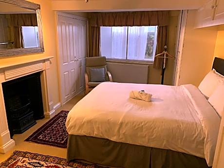 Double room-Shared Bathroom-Bath and Shower