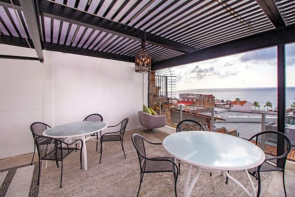 Capital O Hotel 522