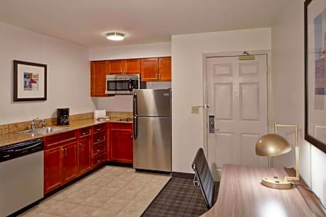 One Bedroom, 1 Bedroom Suite, 1 Queen, Sofa bed