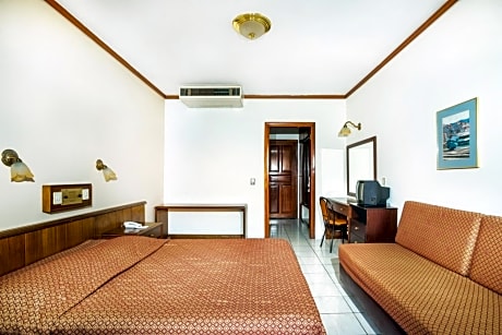 Standard Double Room with Garden View