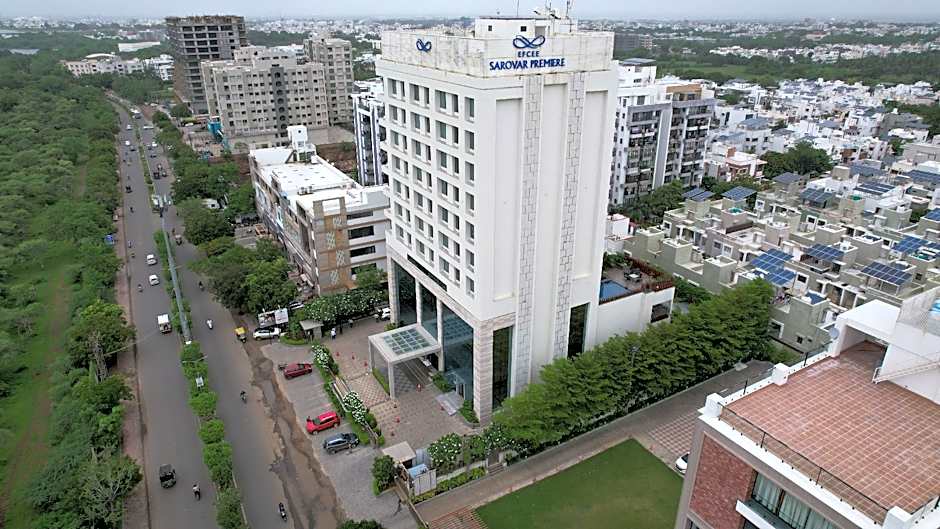 Efcee Sarovar Premiere