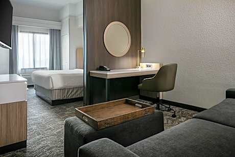 King Suite with Trundle Sofa - Communication Assistance