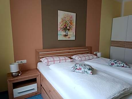 Large Double or Twin Room