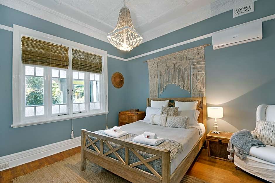 Manly Waves Studios & Apartments