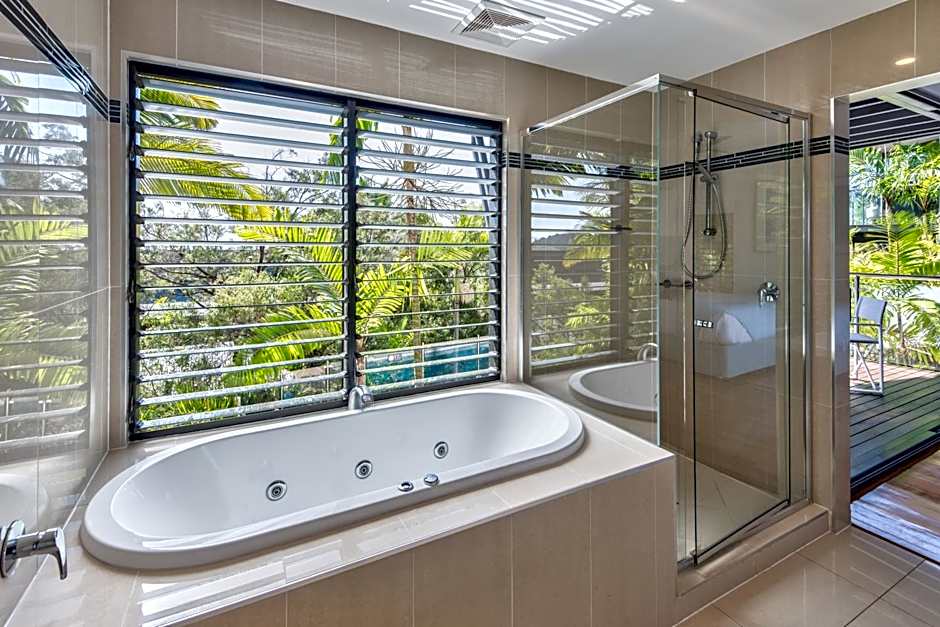 Pinnacle Apartments on Hamilton Island by HIHA