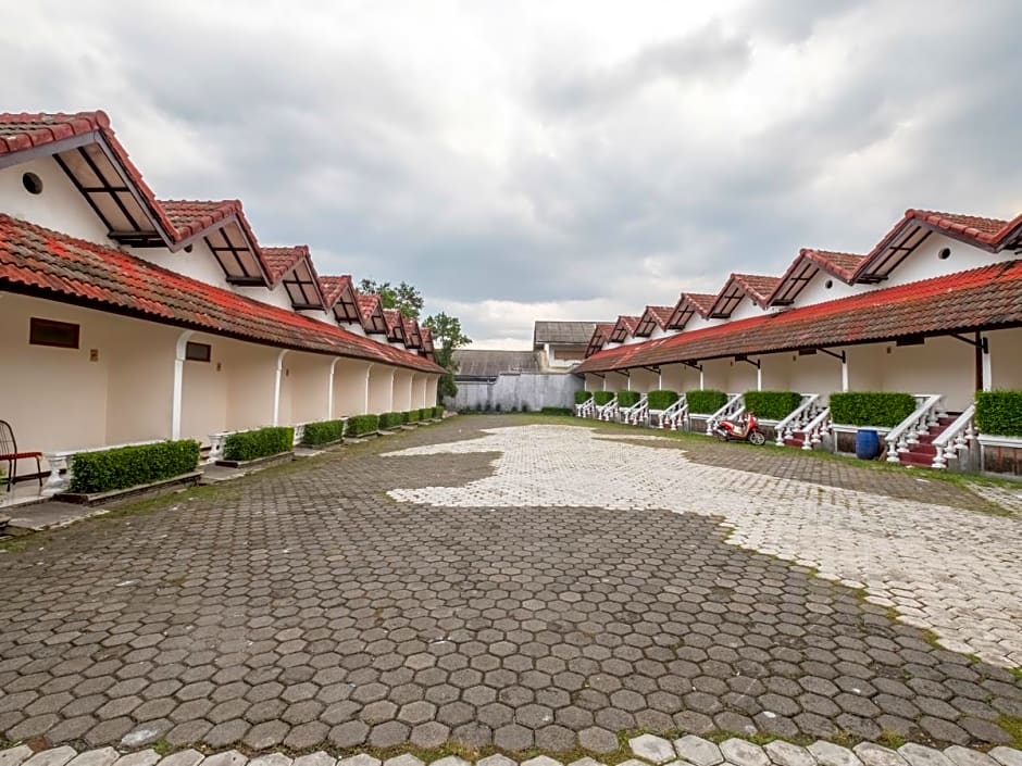 SPOT ON 2341 Hotel Padjajaran 2