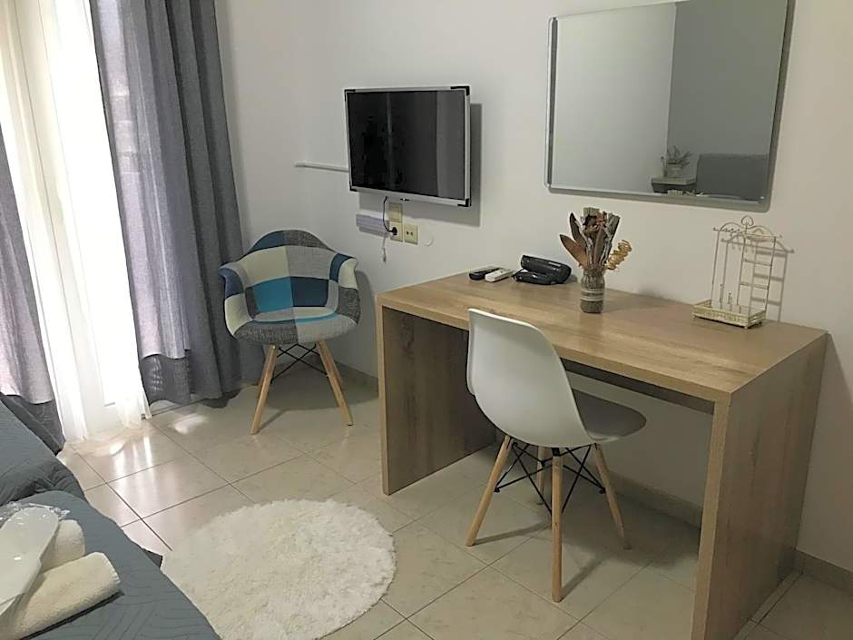 Heaven Studios & Apartments