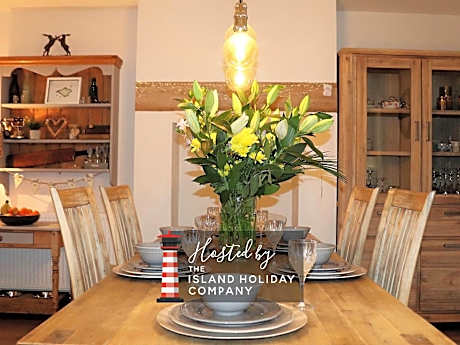 Manor Farm Cottage - Pet friendly