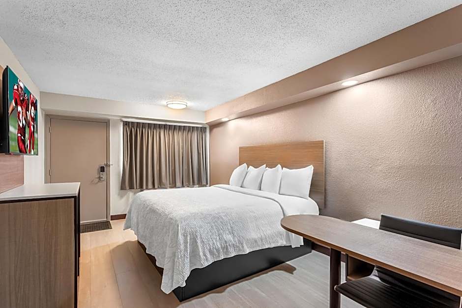 Photo 1 of 7 of Premium 1 King Bed