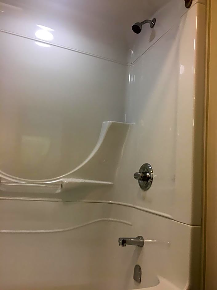 Howey Bay Motel
