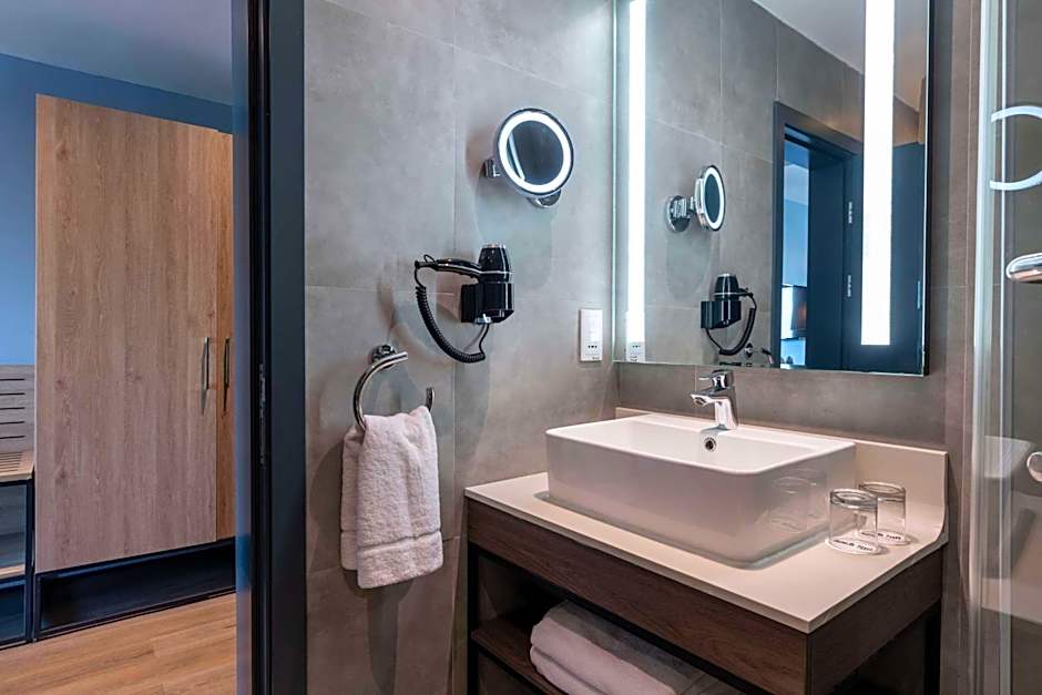 Park Inn by Radisson Serviced Apartments Lagos Victoria Island
