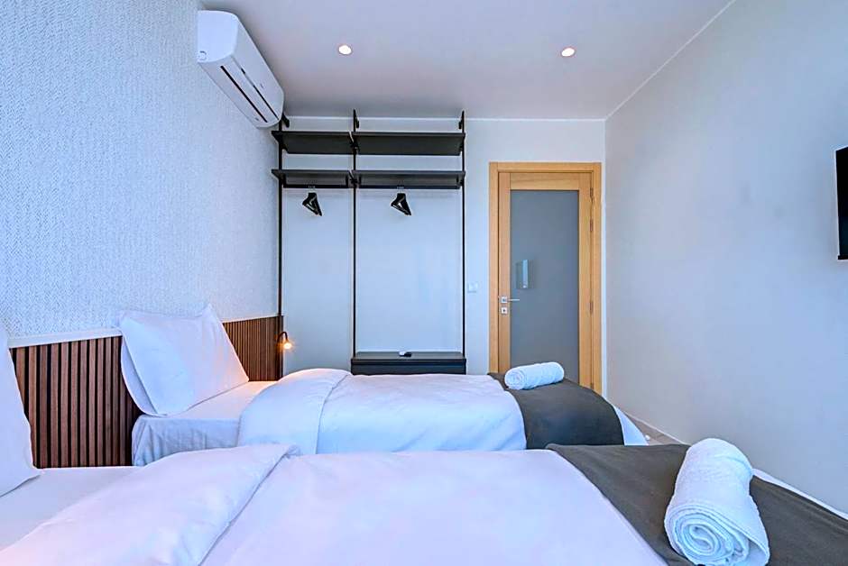 Mayfair by Premier Suites MT