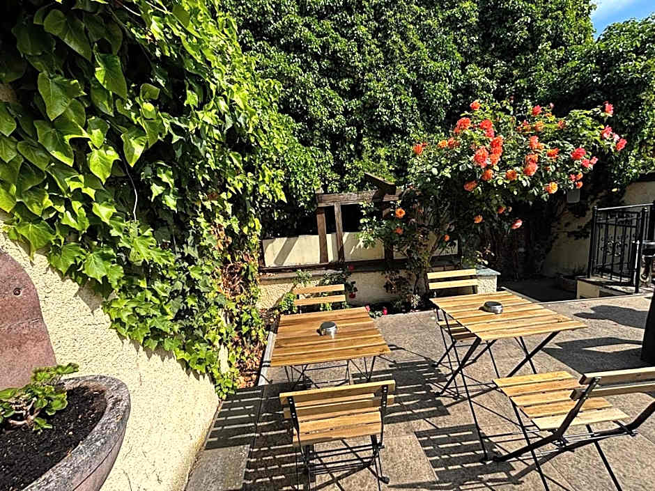 The Golden Wheel Hotel