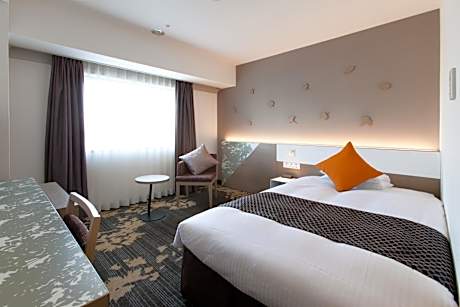 Single Room - No Daily Cleaning (Earth Friendly Stay) - Smoking