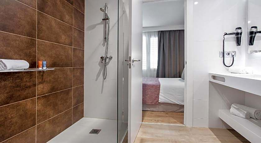 Apartmentos Eurobuilding 2