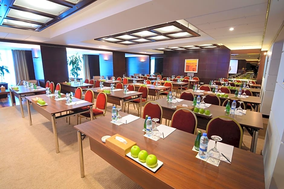 Raouche Arjaan By Rotana