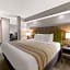 Country Inn & Suites by Radisson, Wichita East, KS