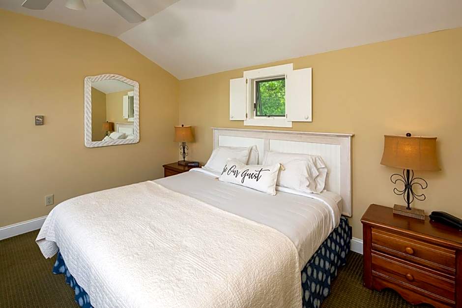Photo 1 of 6 of Standard 1 King Bed