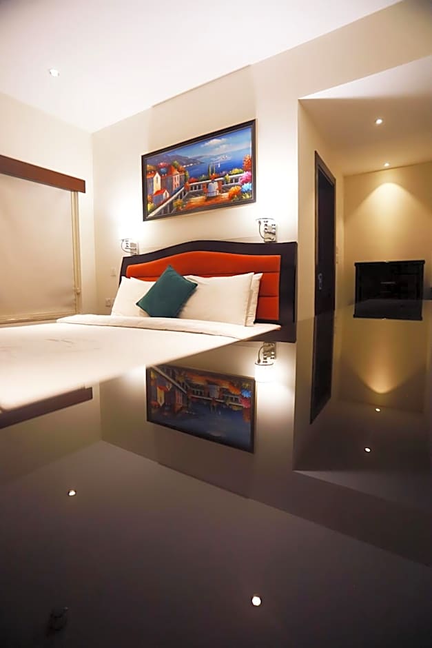 Naylover Hotel Suites