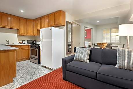 One-Bedroom Suite