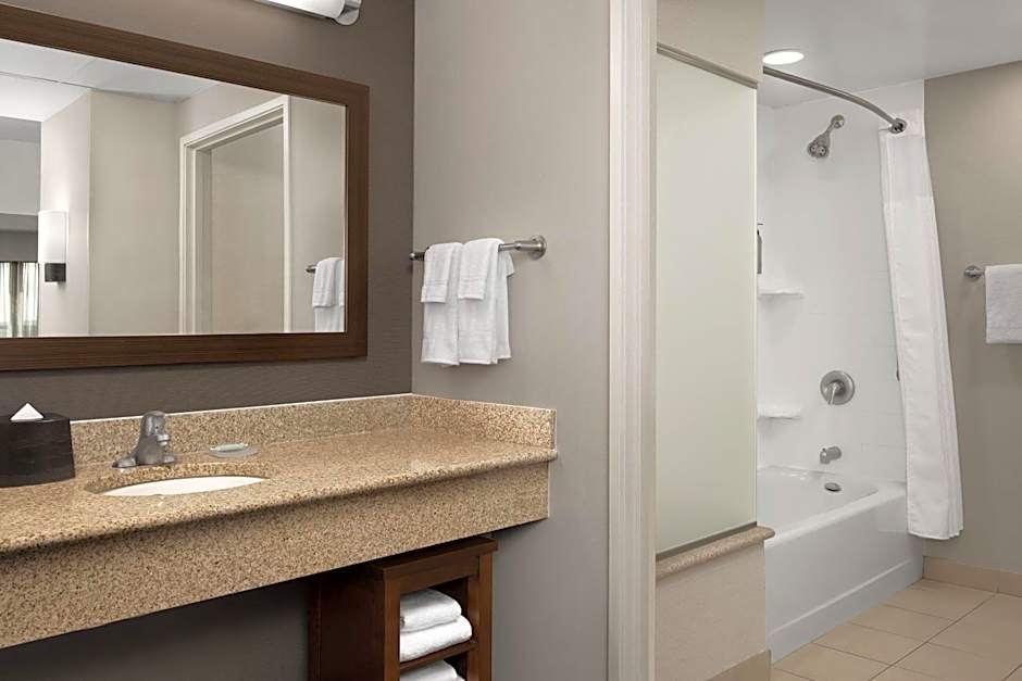 Courtyard Syracuse Downtown at Armory Square