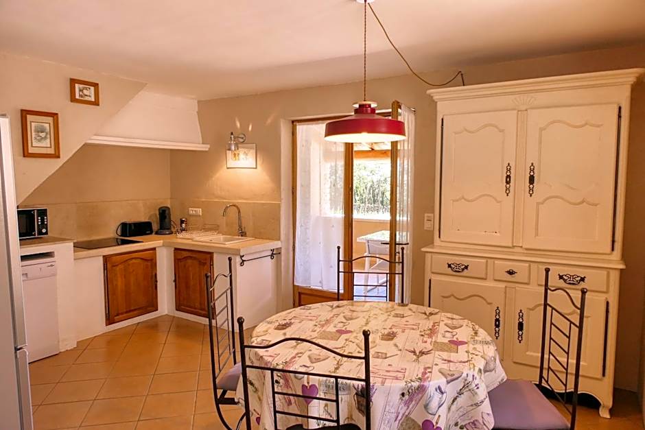 Le Hameau Fleur de Pierres , Chambre , Gite et Table d'Hôtes