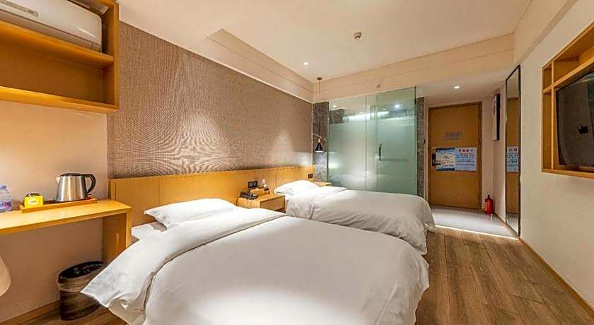 V8 Ziyuangang Hotel