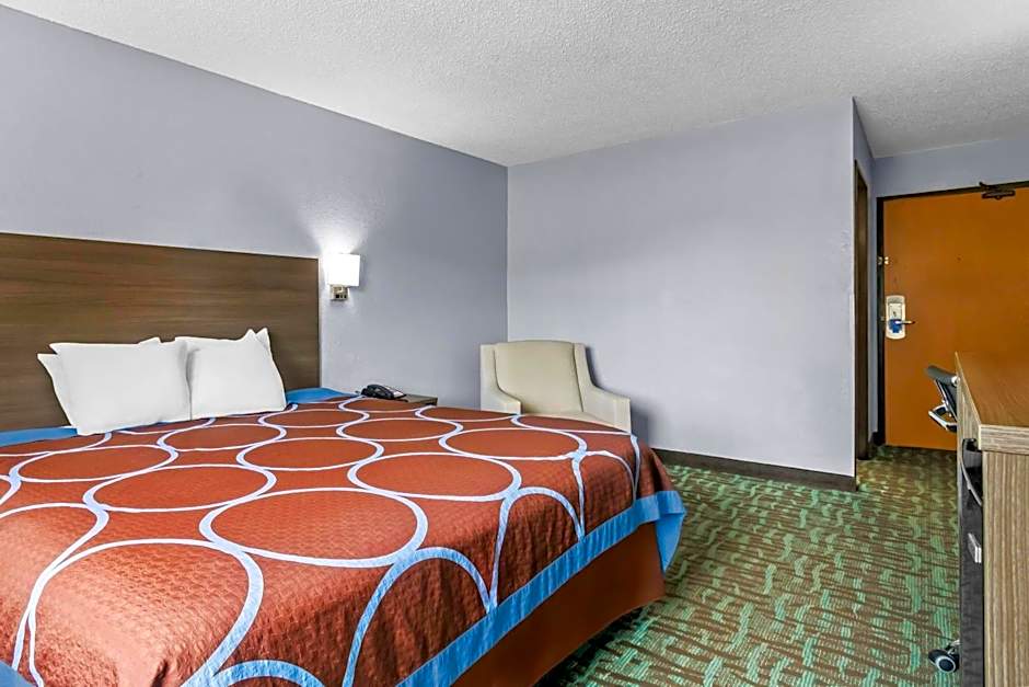 Rodeway Inn Delmont